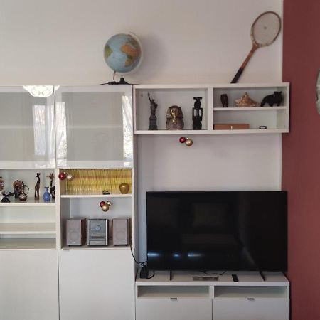 Alby'S Apartment, Nella Motor Valley Con Parcheggio Privato ฟอร์มิจิเน ภายนอก รูปภาพ